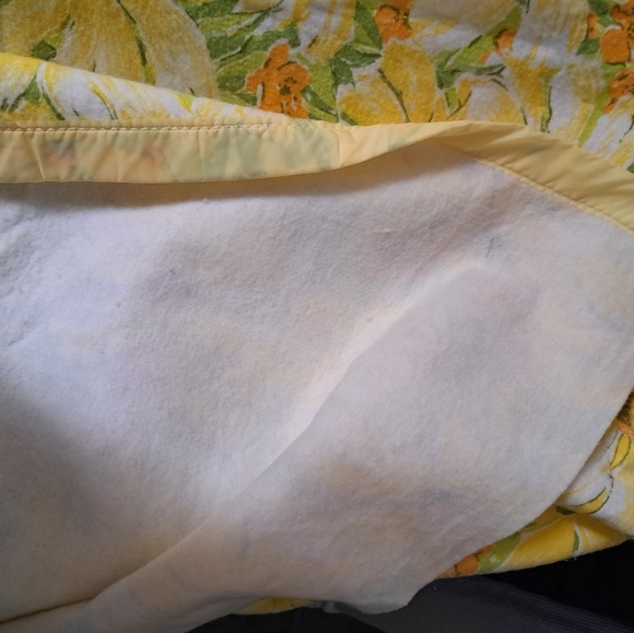 VTG Thermal blanket Satin nylon binding Bold Floral Yellow Country Shabby Chic - Picture 10 of 11